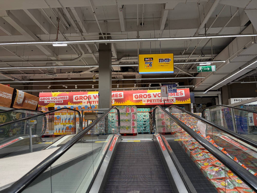 Aujourd’hui : depuis le tapis roulant du niveau 1, photo du magasin